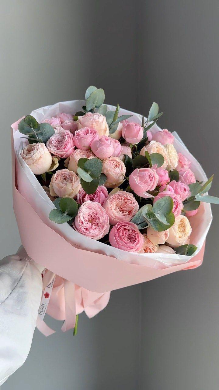 Sunrise Embrace: Fresh Dawn Florals